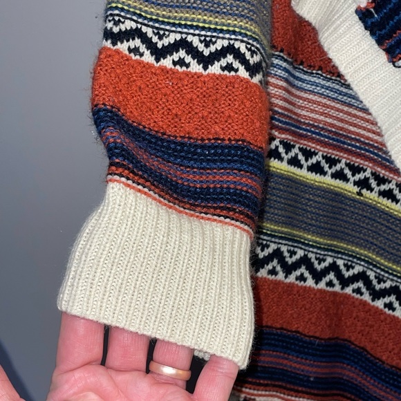 Vintage-inspired Aztec cardigan - Picture 4 of 7